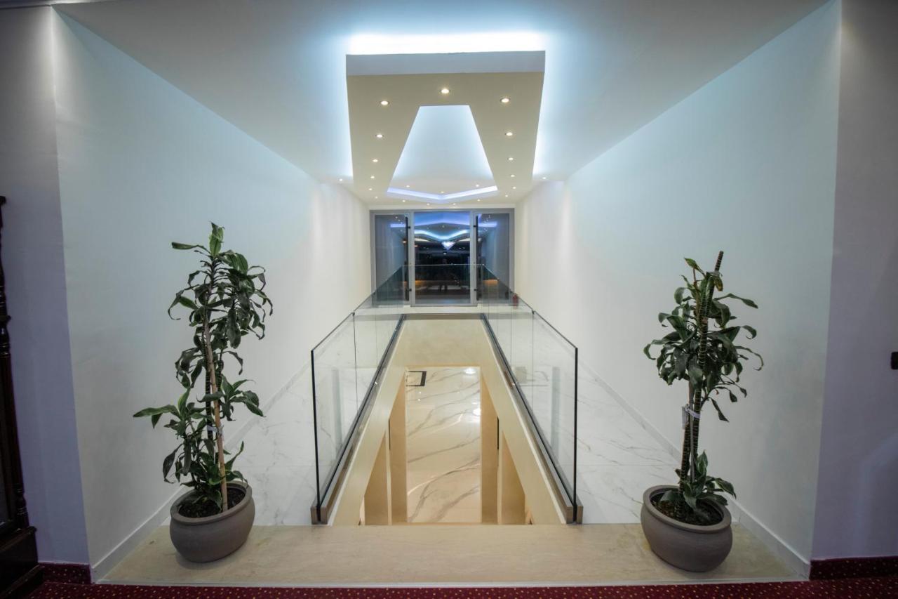 Hotel Vivas Durres Exterior photo