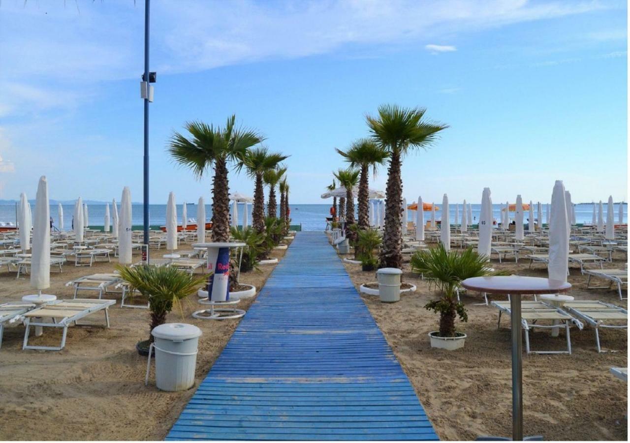 Hotel Vivas Durres Exterior photo